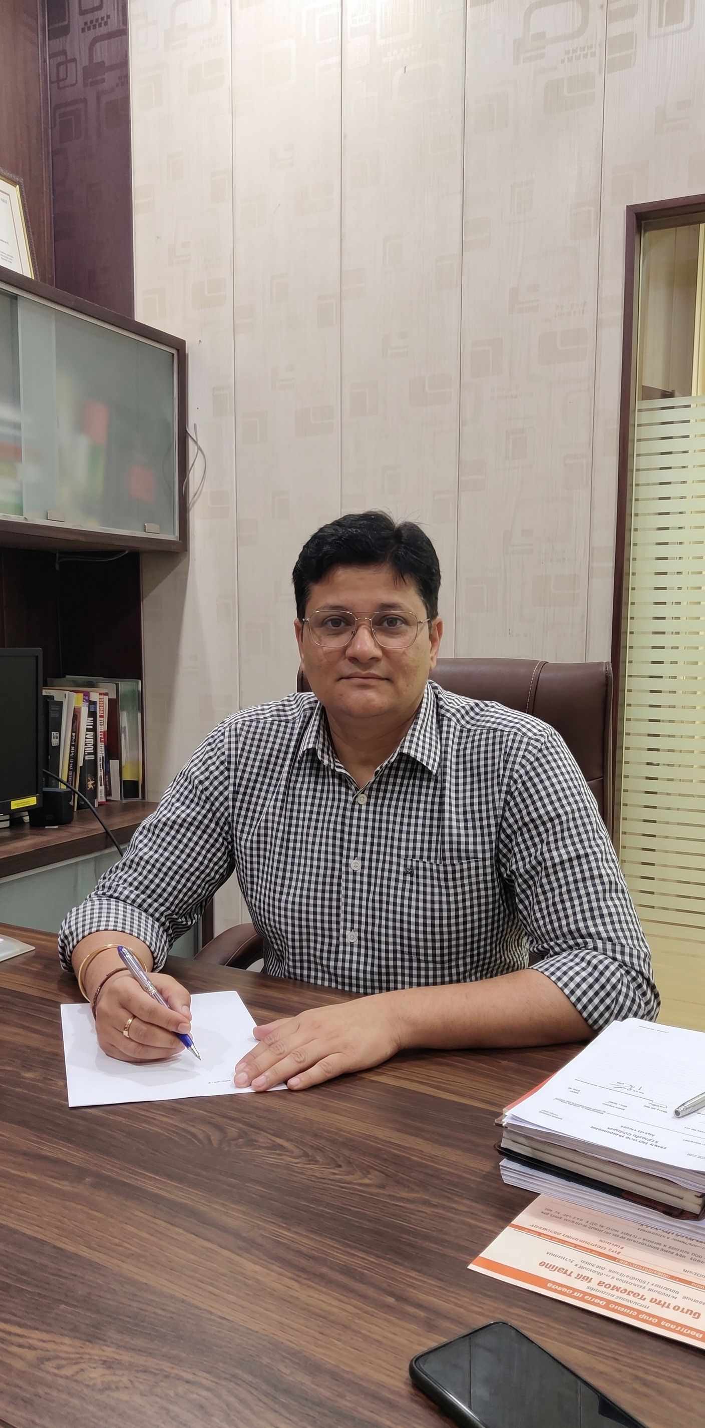 Our Story - Vishal Talwar Physics Classes